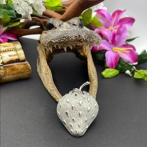 Sarah Coventry strawberry brooch